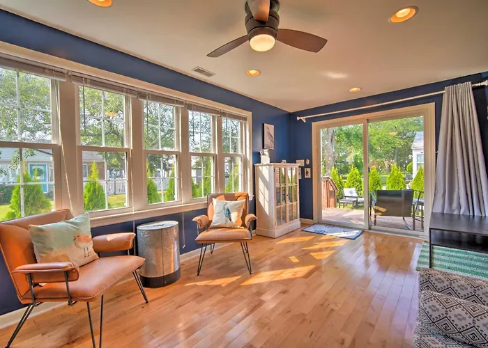 Cape May Quad With Grill - 7 Blocks To Beach!
