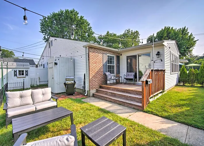 Cape May Quad With Grill - 7 Blocks To Beach!